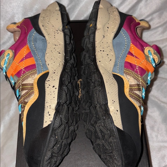 NWT Flower Mountain Iwano 2 Waterproof Hiking Shoe on Black-Dark Grey - Picture 13 of 15